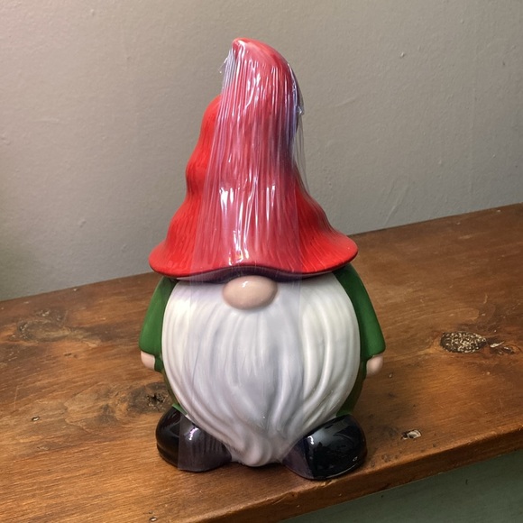 NWT- 10-1/2”- Adorable Red & Green Ceramic Holiday Gnome Cookie Jar Decoration - Picture 3 of 17